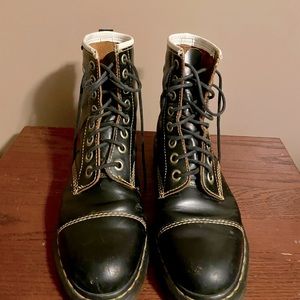 Men’s size 11 Dr Marten Cappers in great condition